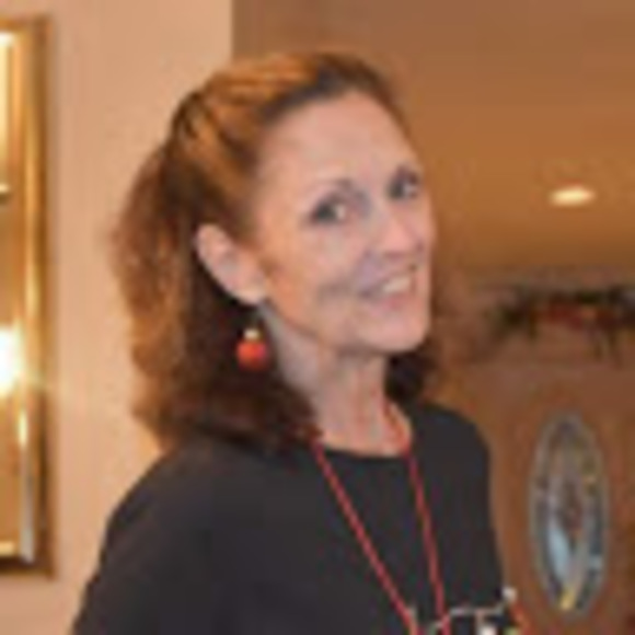 Meet your Posher, Rebecca - Picture 1 of 1